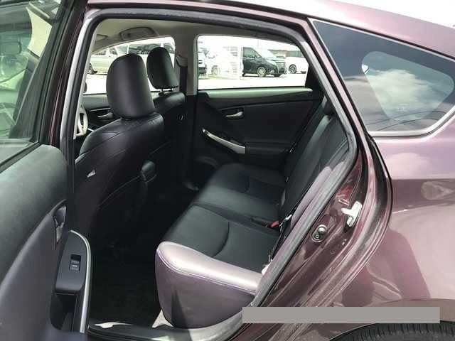 2014 Toyota Prius thumbnail