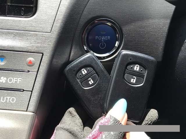 2014 Toyota Prius thumbnail