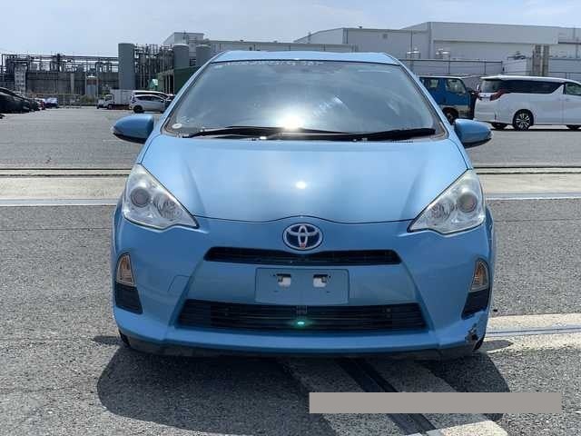 2015 Toyota Aqua thumbnail