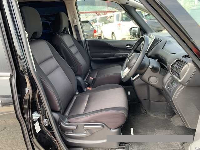 2017 Nissan Serena thumbnail