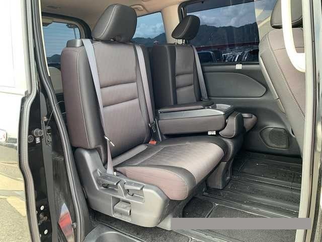 2017 Nissan Serena thumbnail