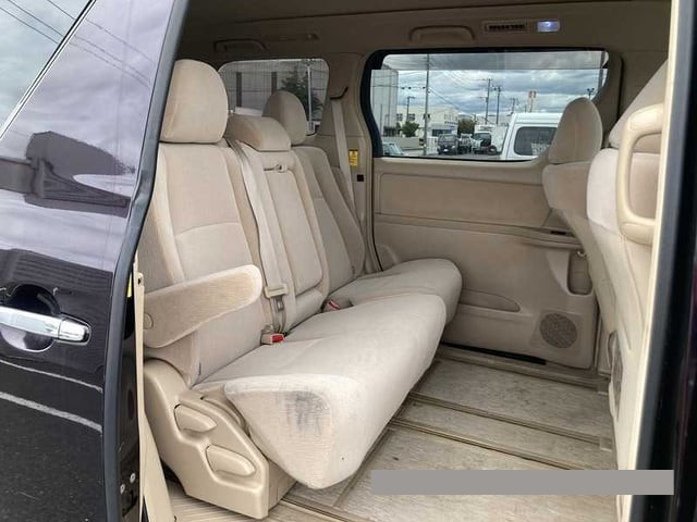 2012 Toyota Vellfire thumbnail