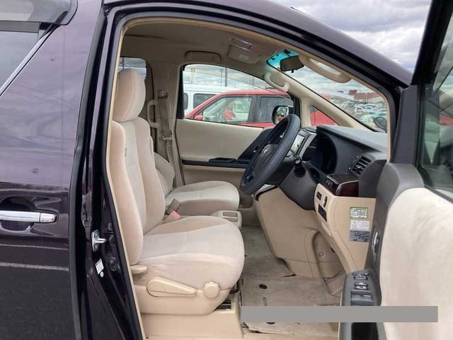 2012 Toyota Vellfire thumbnail
