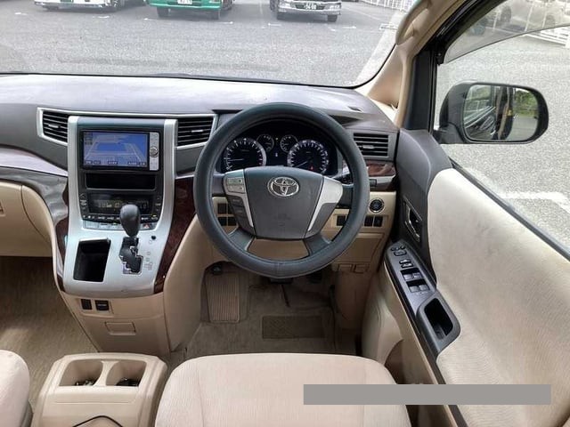 2012 Toyota Vellfire thumbnail