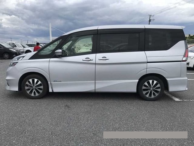 2018 Nissan Serena thumbnail