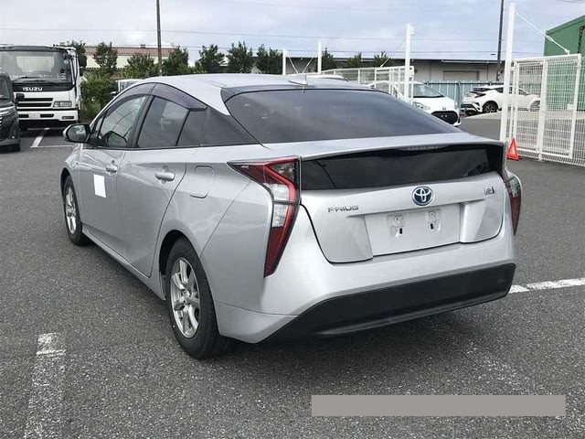 2018 Toyota Prius thumbnail
