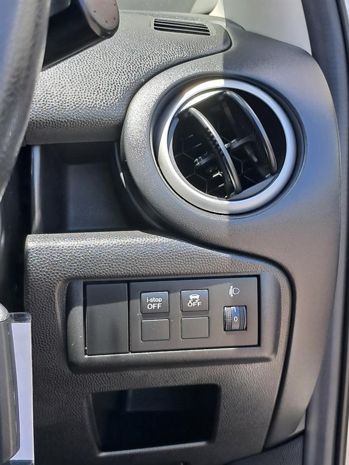 2012 Mazda Demio thumbnail