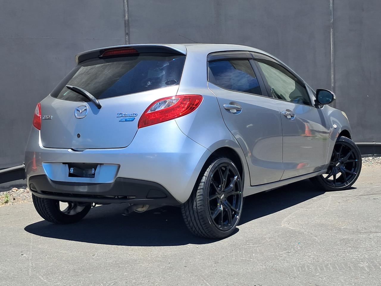 2012 Mazda Demio thumbnail