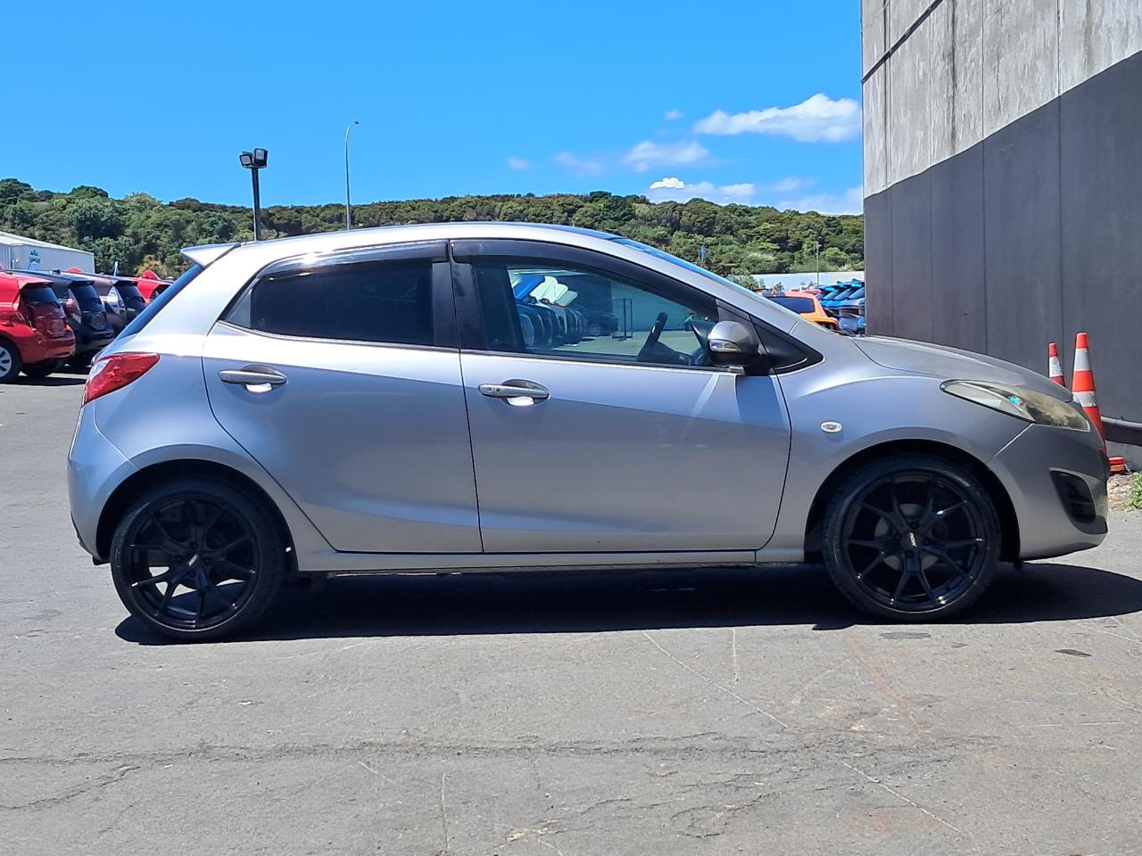 2012 Mazda Demio thumbnail