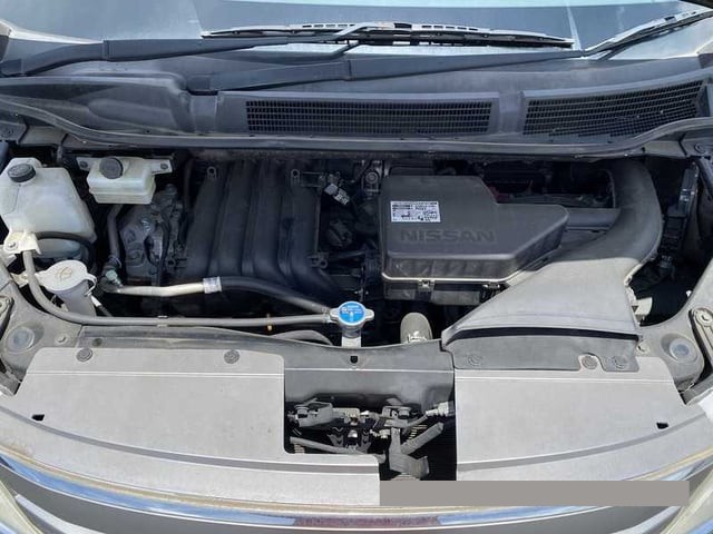 2014 Nissan Serena thumbnail