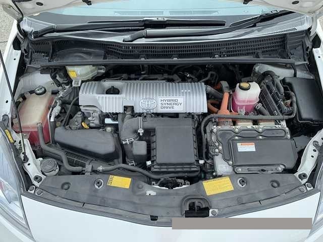 2014 Toyota Prius thumbnail