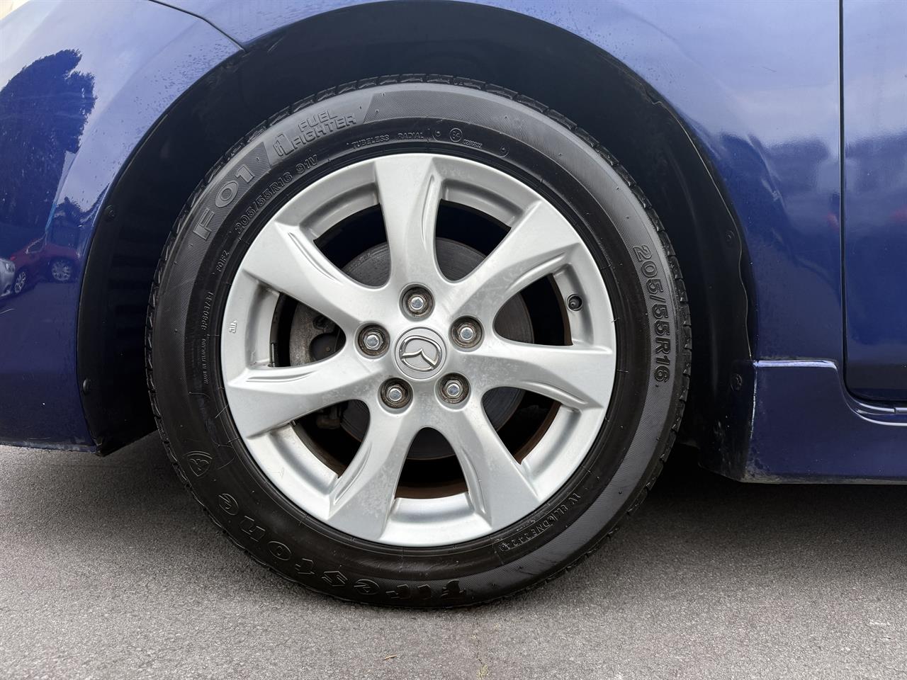2009 Mazda Axela thumbnail