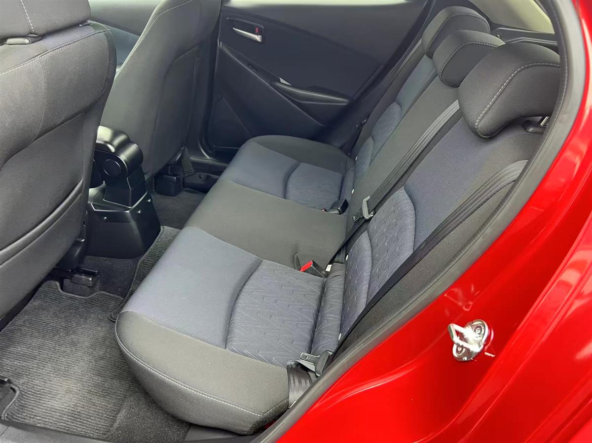 2015 Mazda Demio thumbnail
