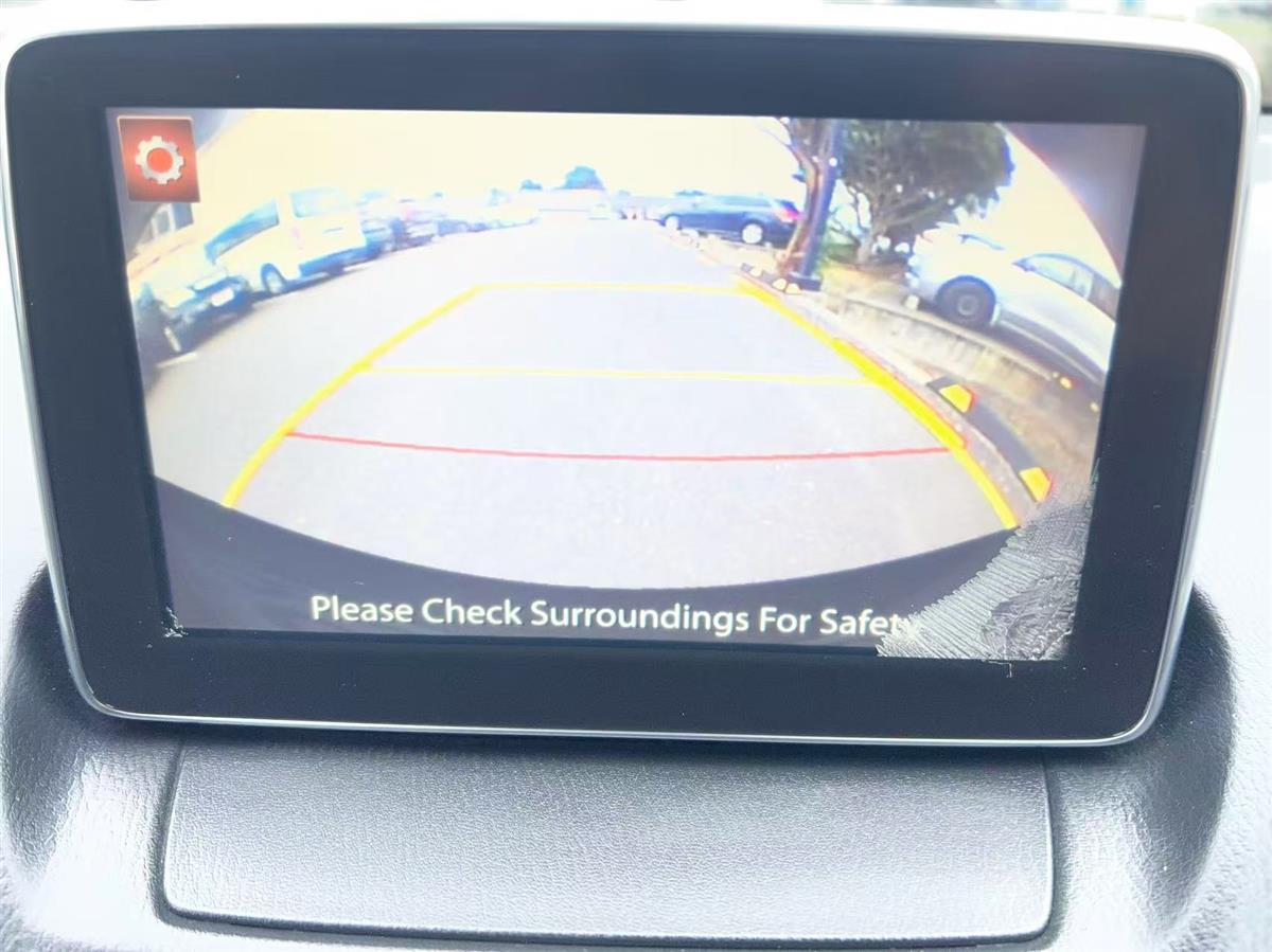 2015 Mazda Demio thumbnail
