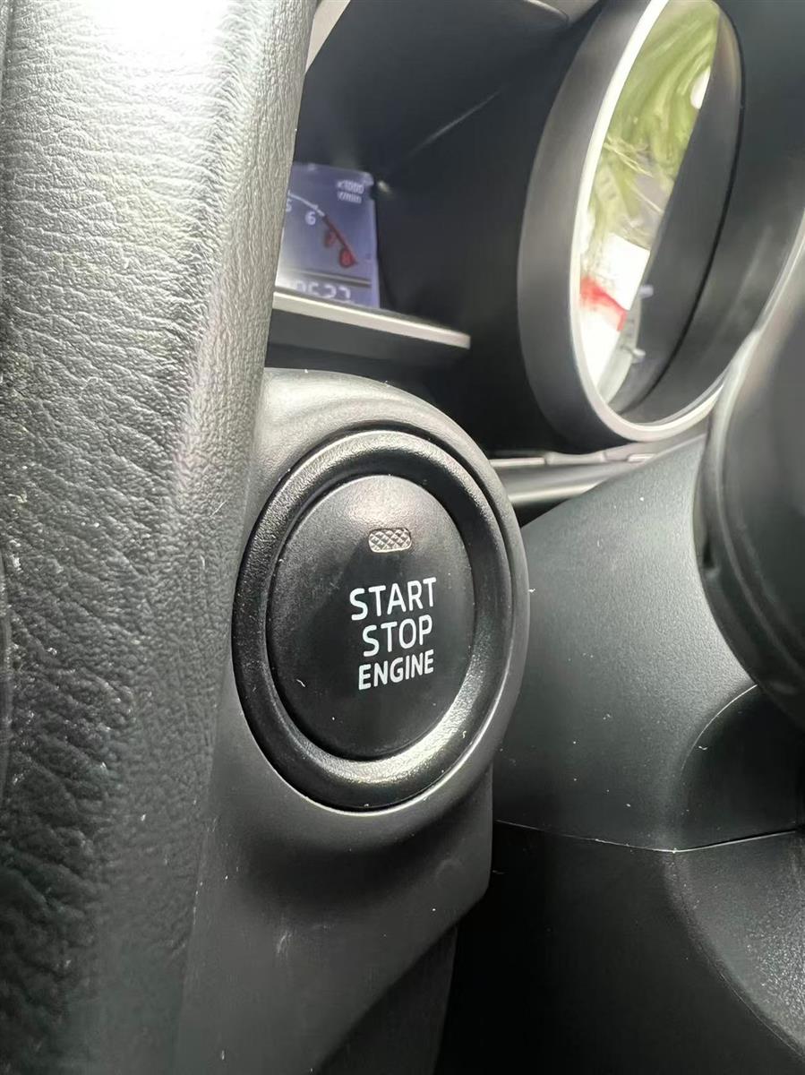 2015 Mazda Demio thumbnail