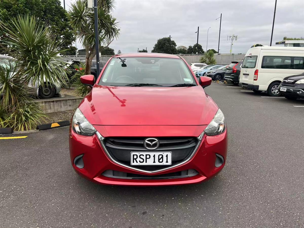 2015 Mazda Demio thumbnail