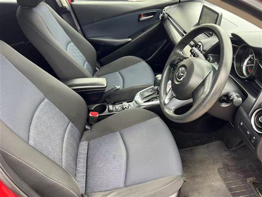 2015 Mazda Demio thumbnail