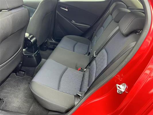 2015 Mazda Demio thumbnail