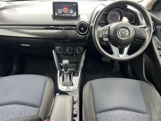 2015 Mazda Demio thumbnail