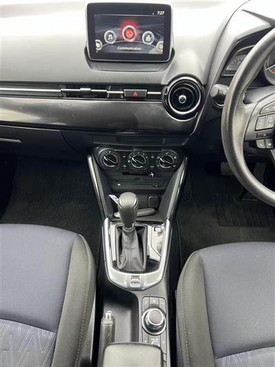 2015 Mazda Demio thumbnail