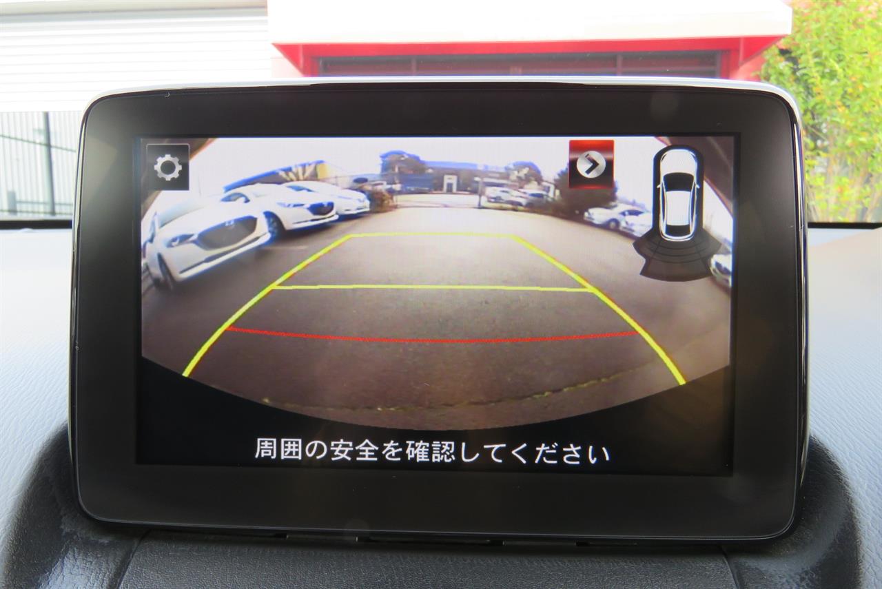 2020 Mazda 2 thumbnail