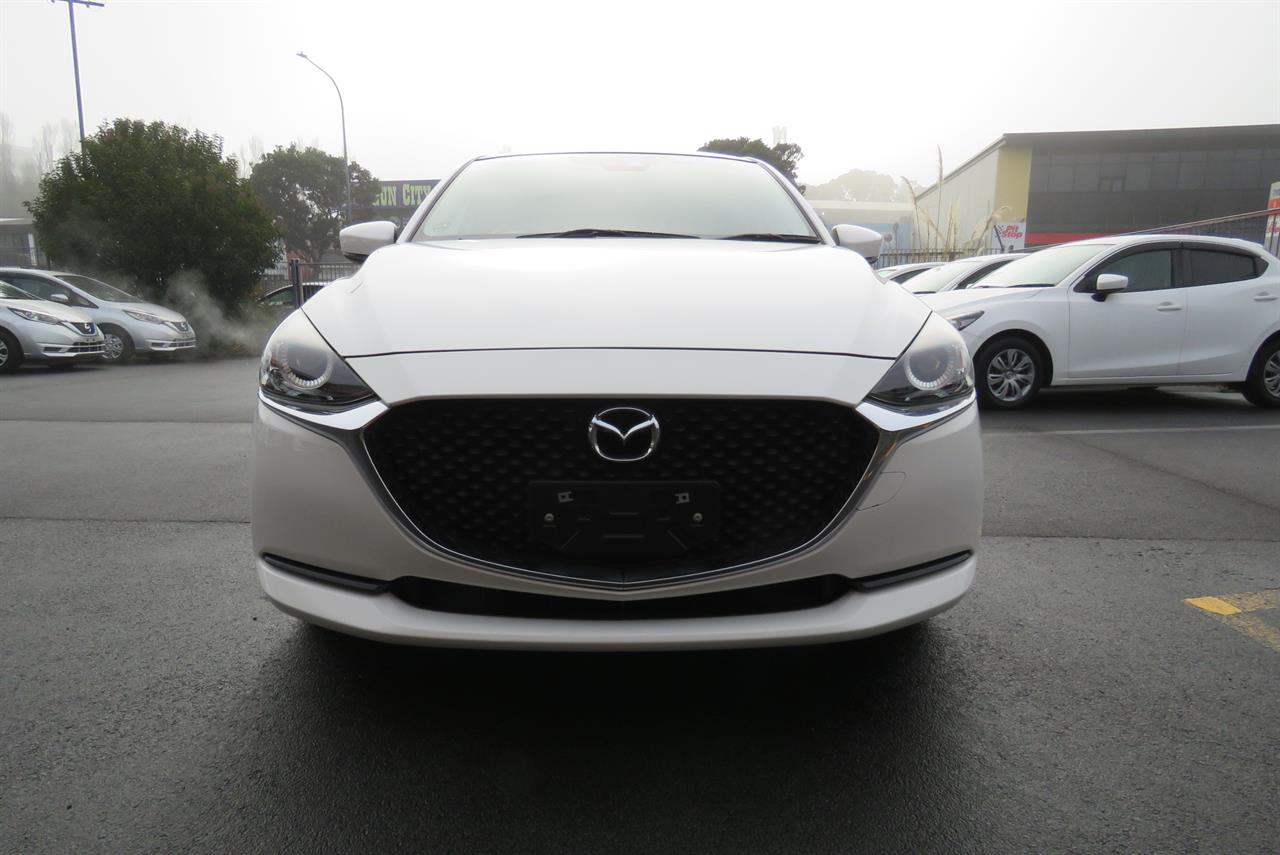 2020 Mazda 2 thumbnail
