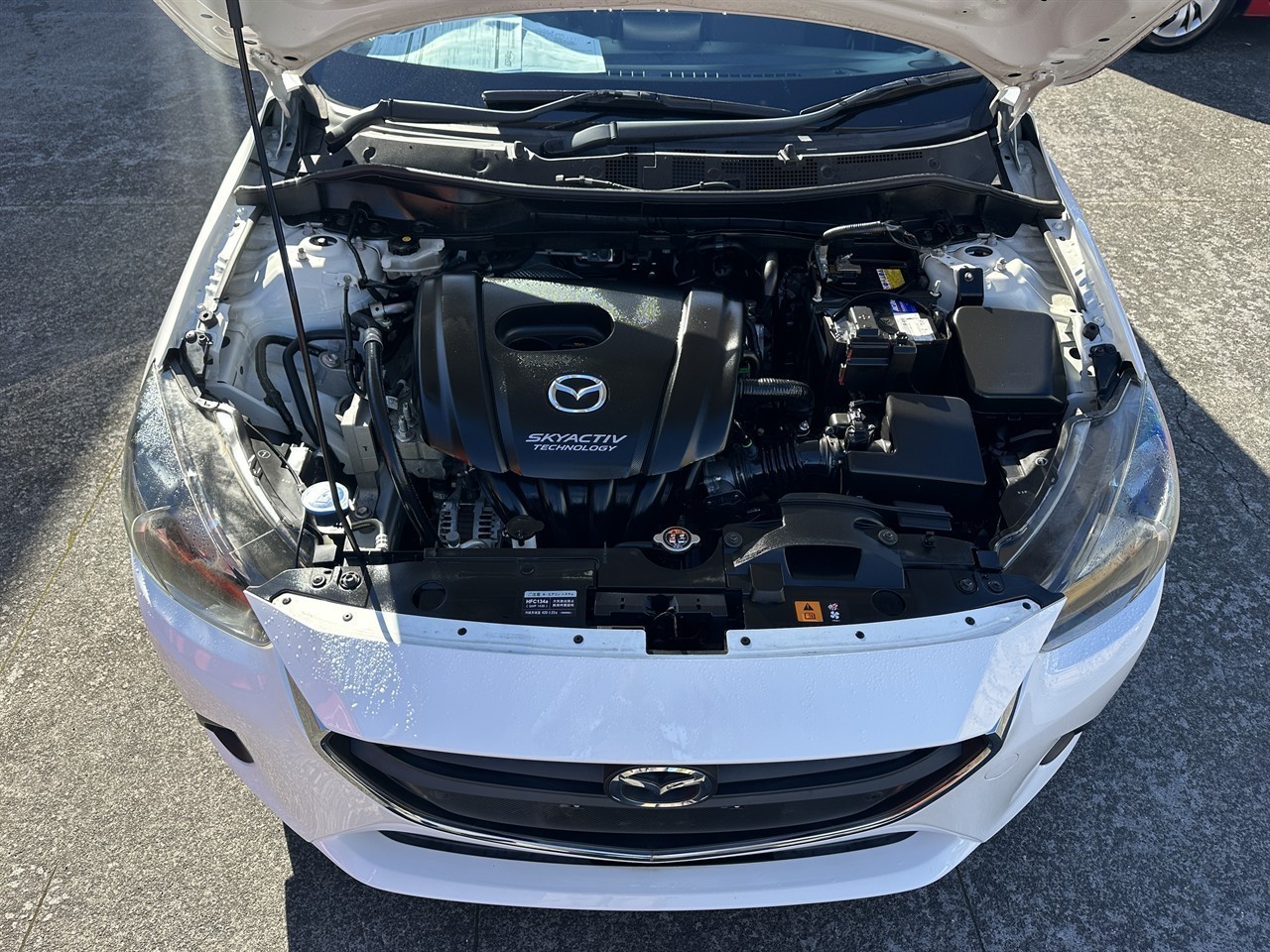 2019 Mazda Demio thumbnail