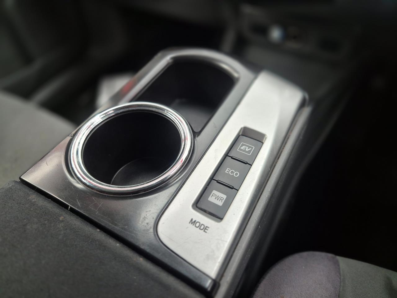 2013 Toyota PRIUS thumbnail