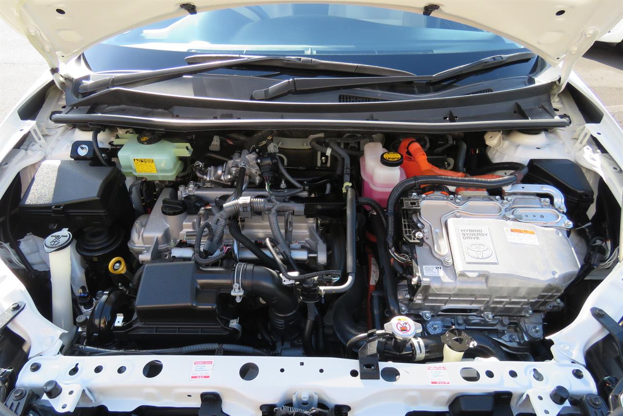 2015 Toyota Corolla thumbnail