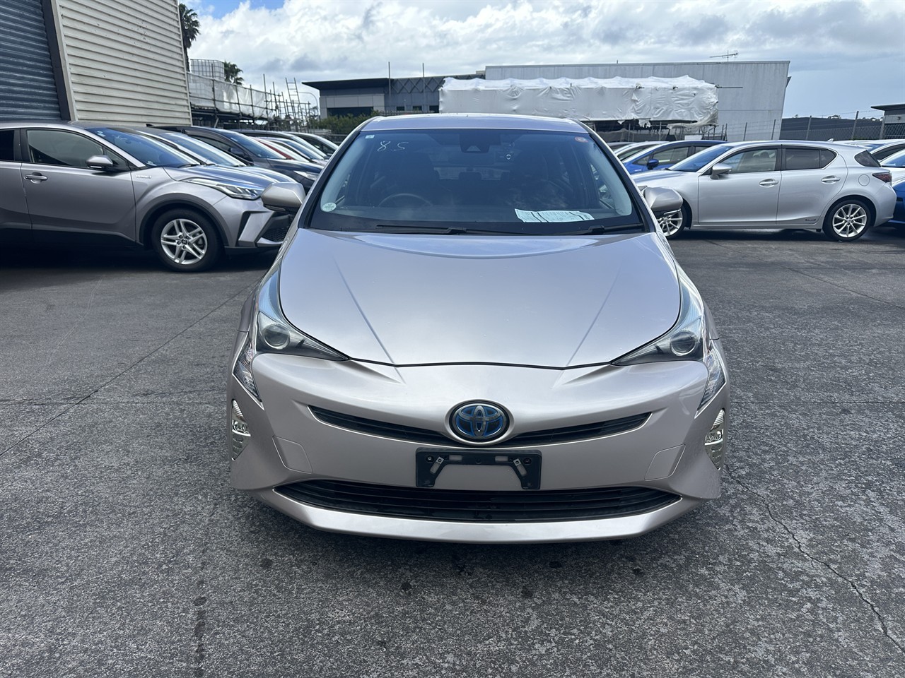 2016 Toyota Prius thumbnail