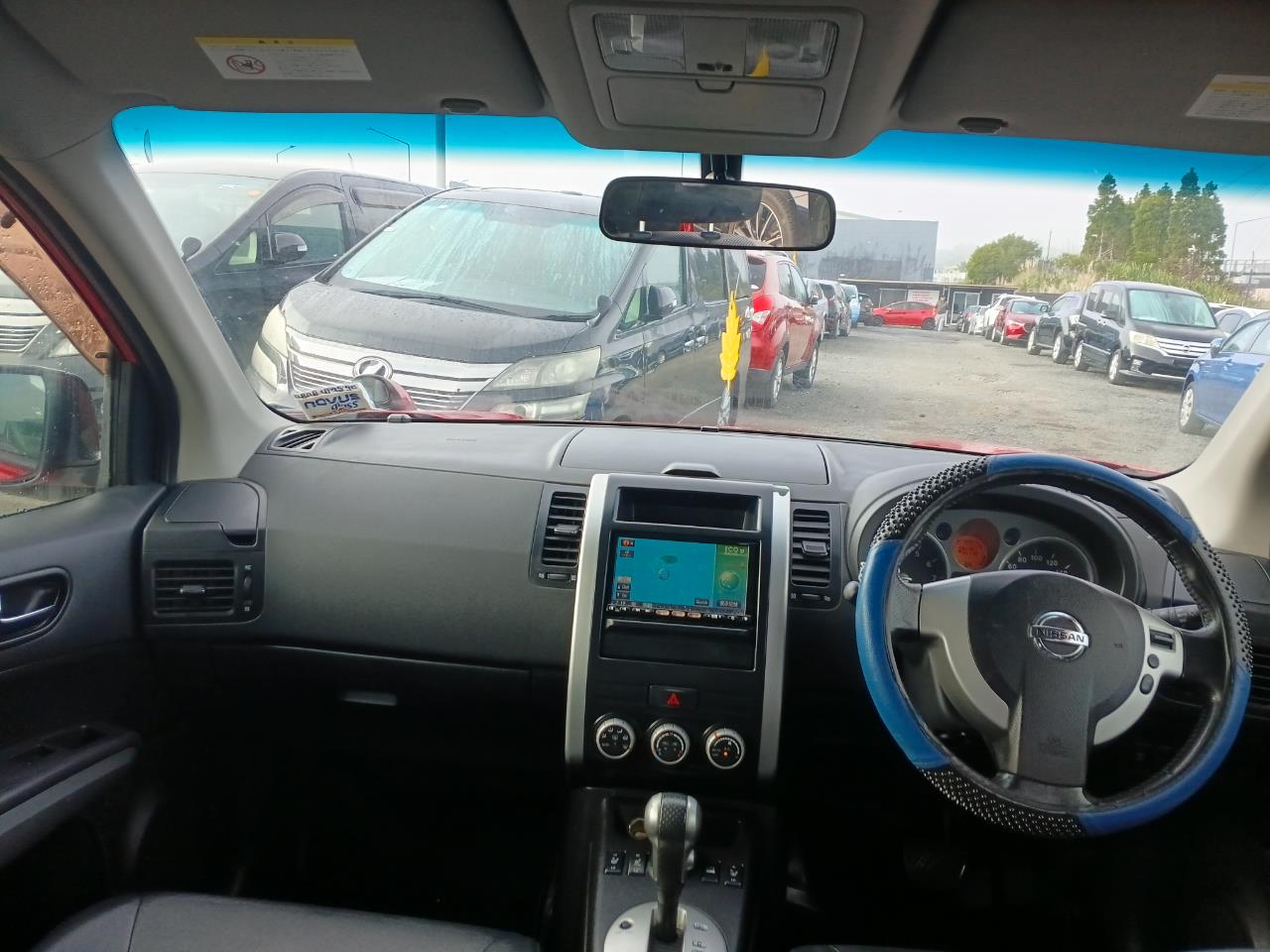 2010 Nissan X-Trail thumbnail