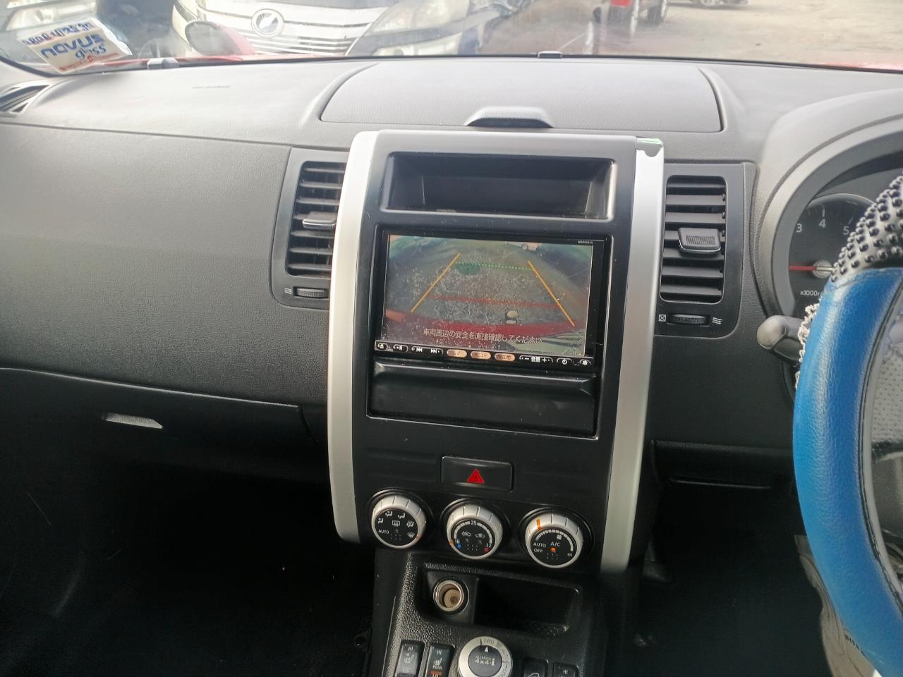 2010 Nissan X-Trail thumbnail