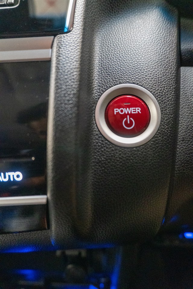 2014 Honda FIT thumbnail