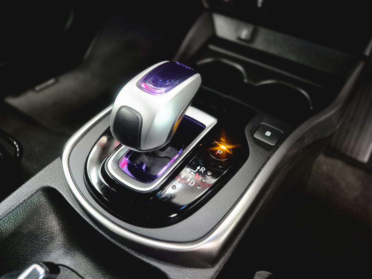 2016 Honda Grace thumbnail