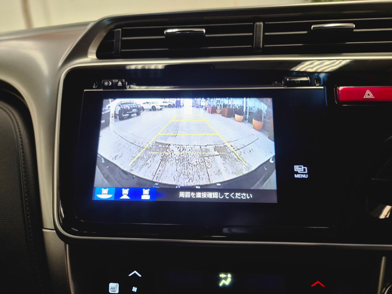 2016 Honda Grace thumbnail