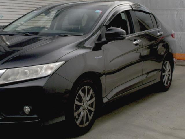 2016 Honda Grace thumbnail