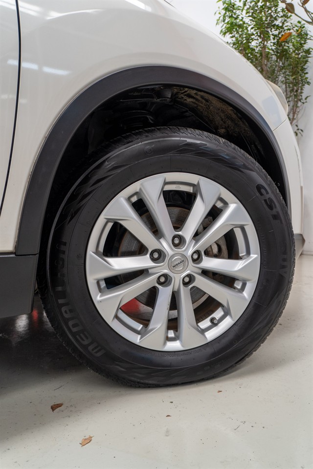 2015 Nissan X-Trail thumbnail
