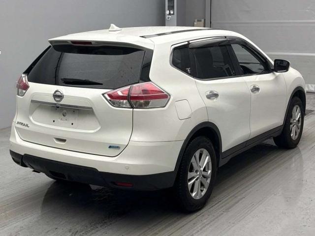 2015 Nissan X-Trail thumbnail