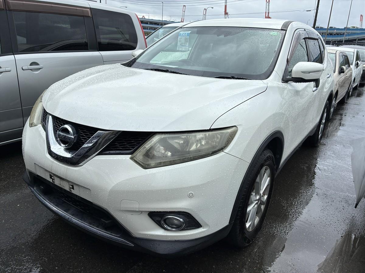 2015 Nissan X-Trail thumbnail
