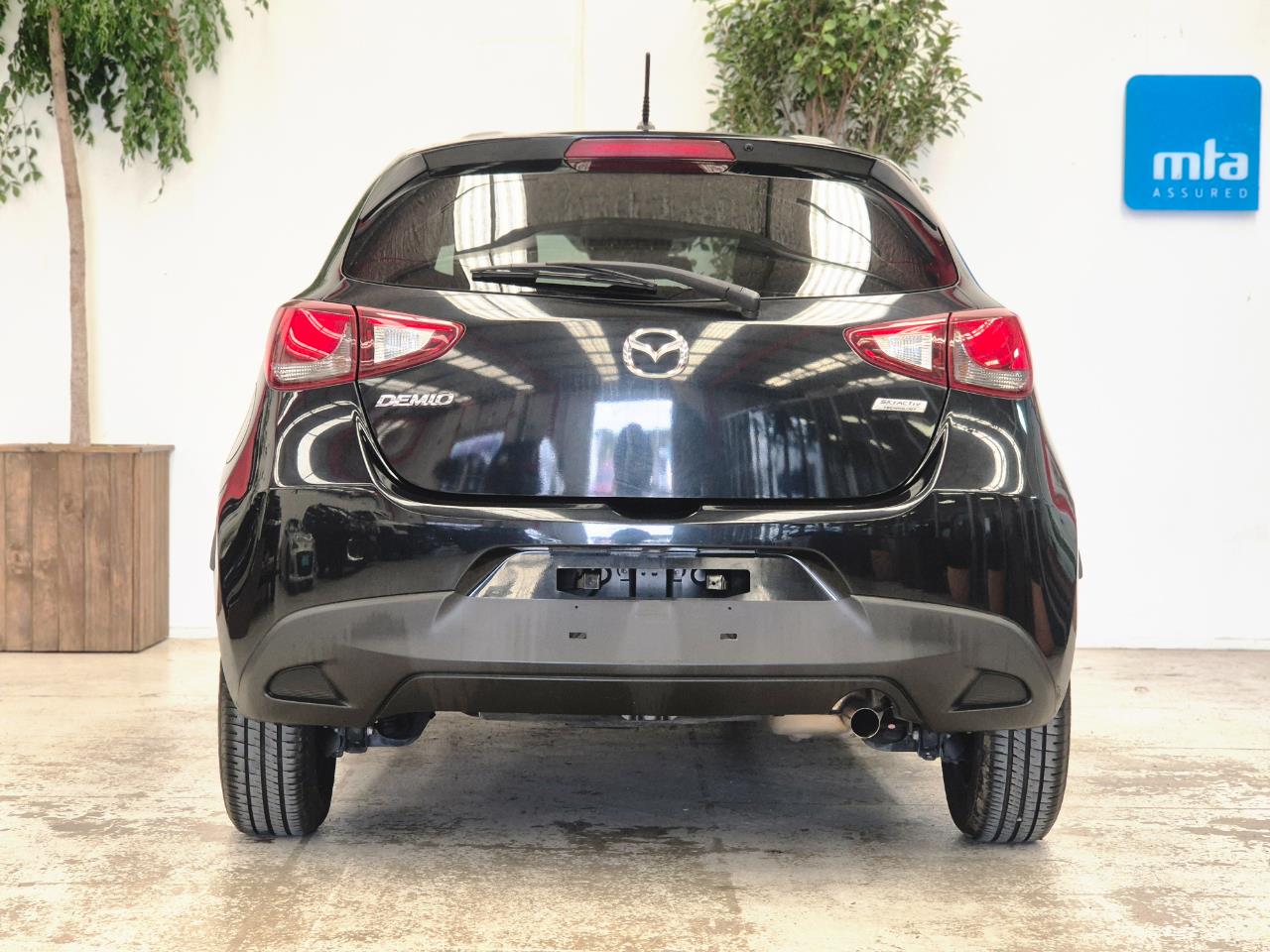 2016 Mazda Demio thumbnail