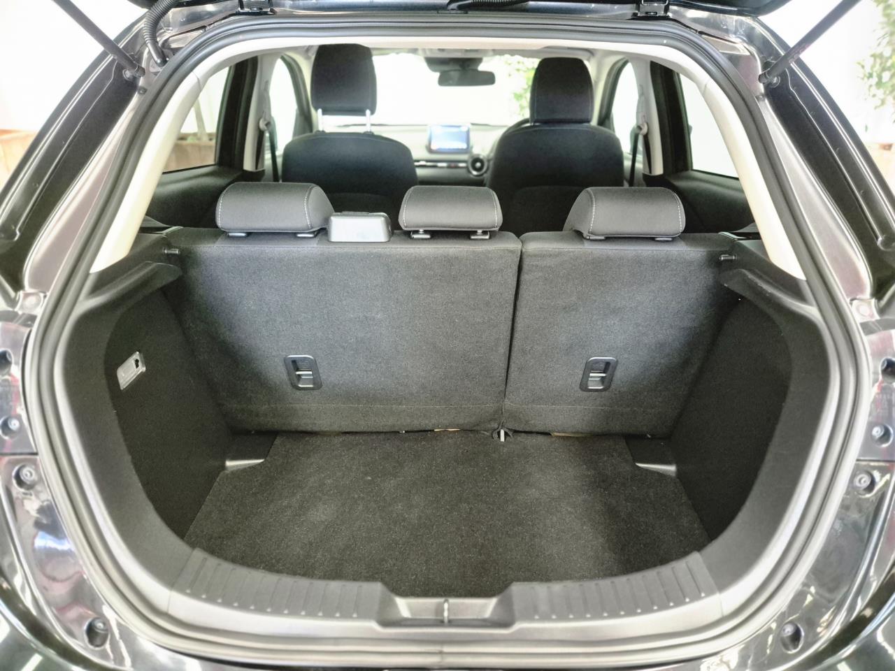 2016 Mazda Demio thumbnail