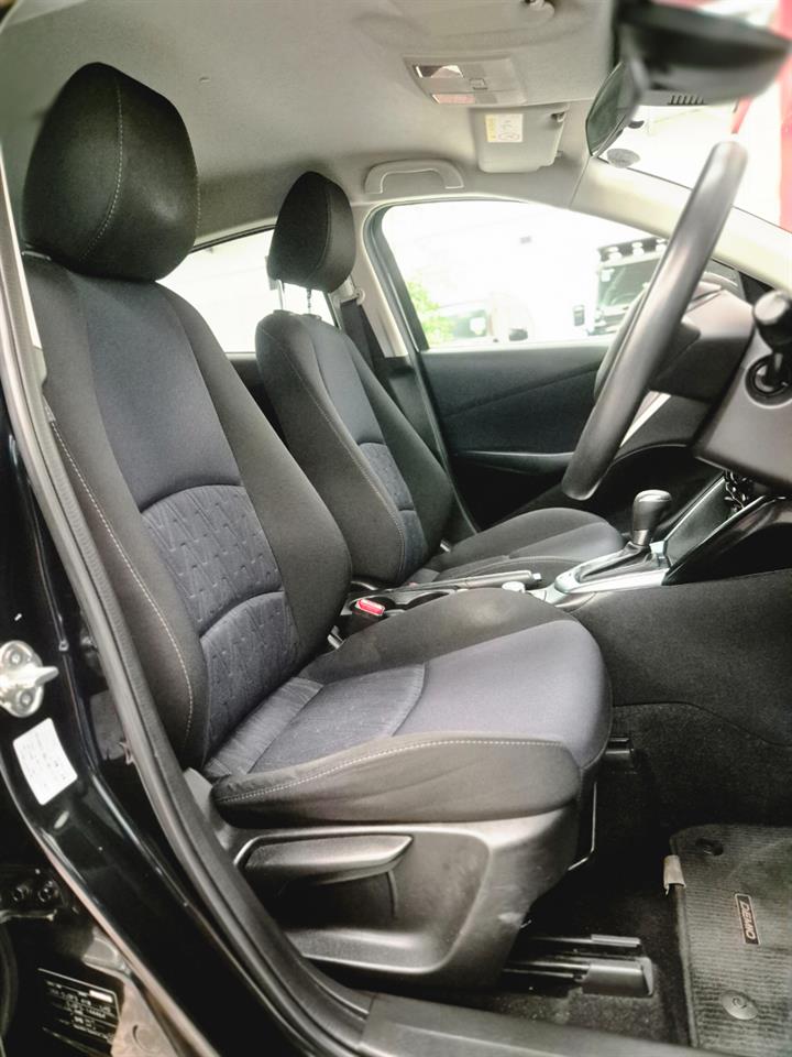 2016 Mazda Demio thumbnail