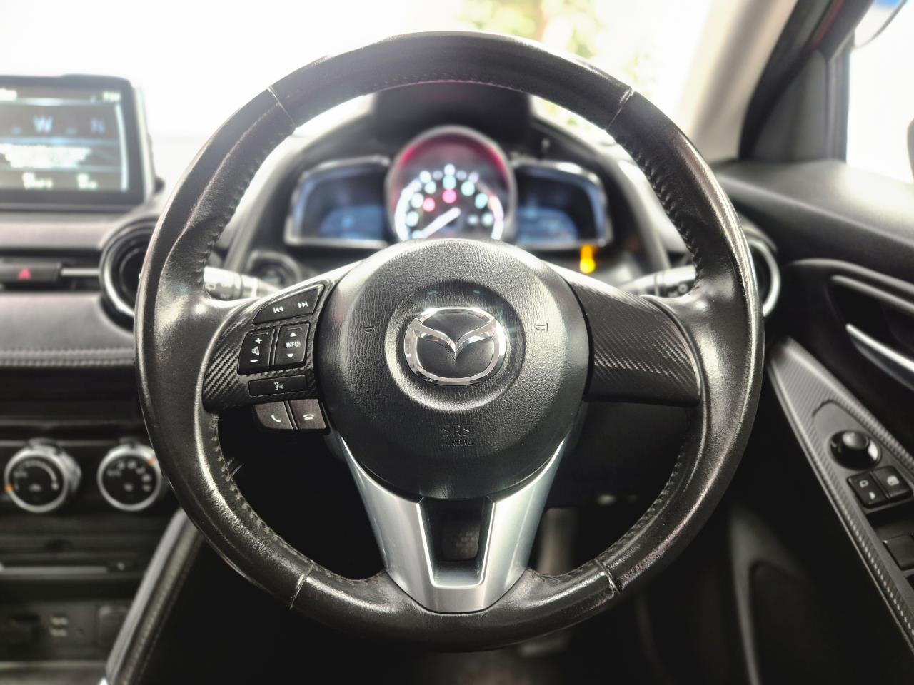 2016 Mazda Demio thumbnail