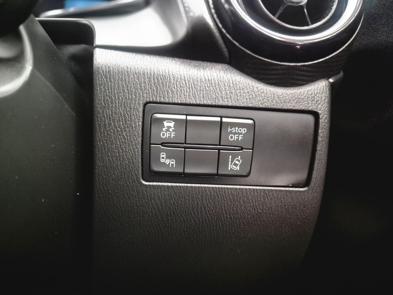 2016 Mazda Demio thumbnail
