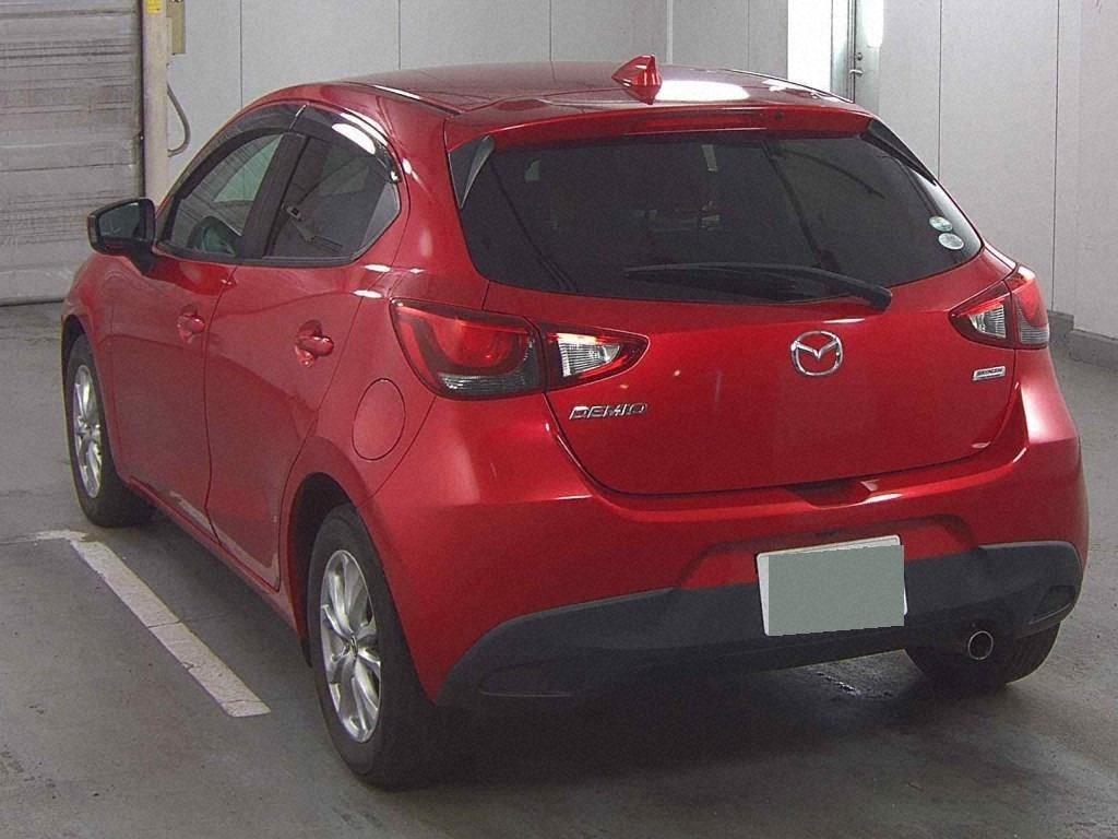 2016 Mazda Demio thumbnail