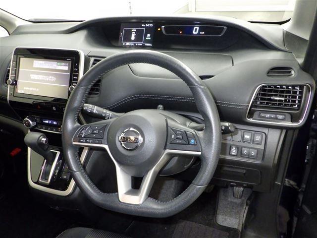 2017 Nissan Serena thumbnail