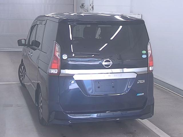2017 Nissan Serena thumbnail