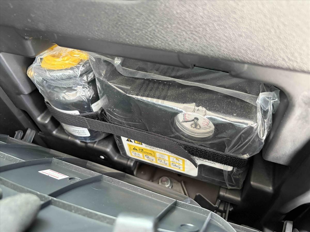 2017 Nissan Serena thumbnail