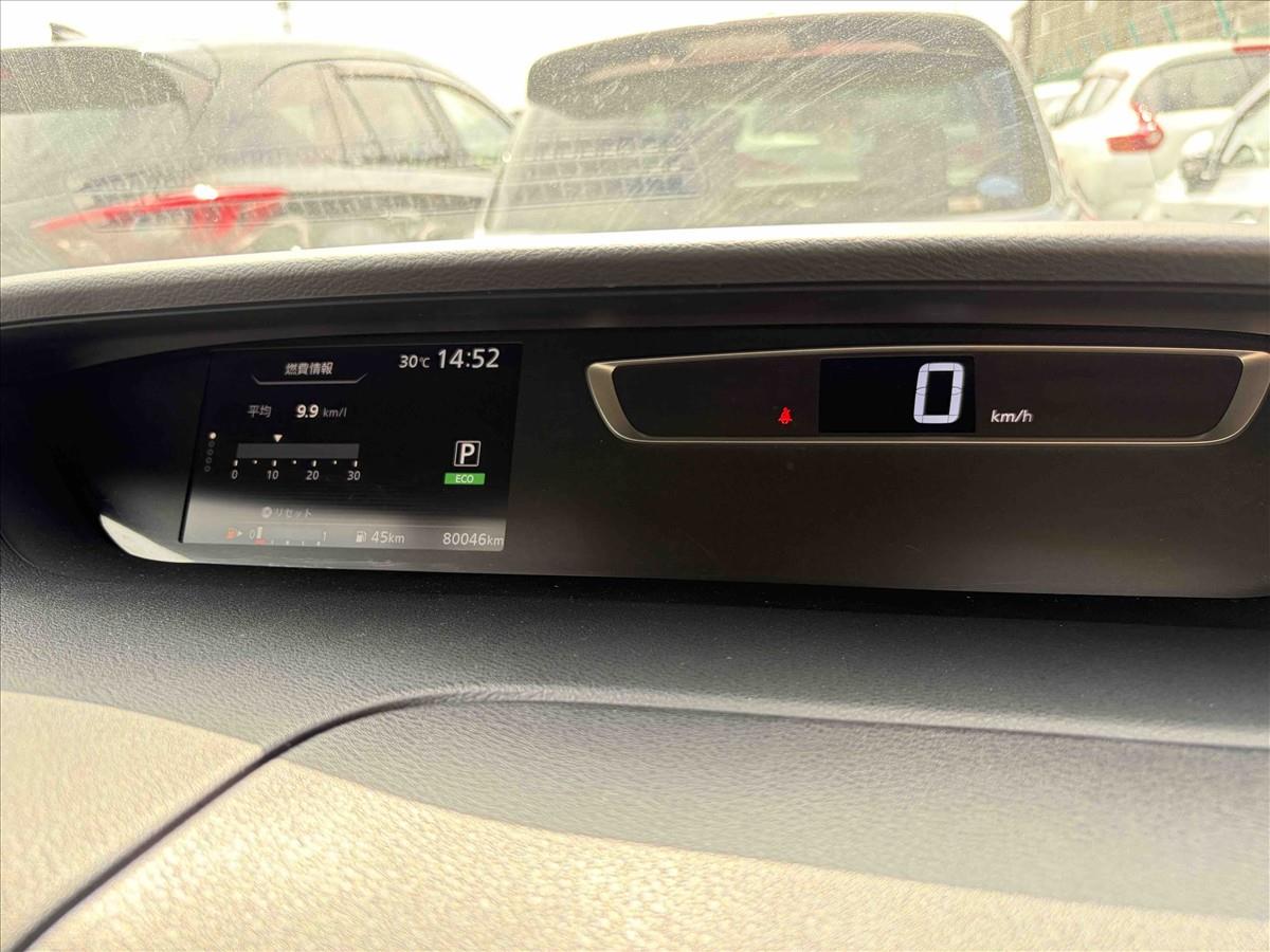 2017 Nissan Serena thumbnail
