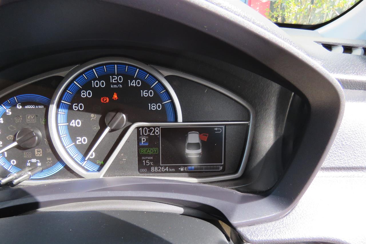 2021 Toyota Corolla thumbnail